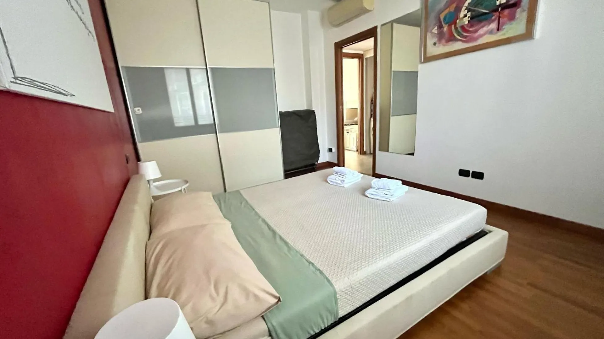 Apartman Santa Giulia Terrace - 15 Mins City Center Milánó
